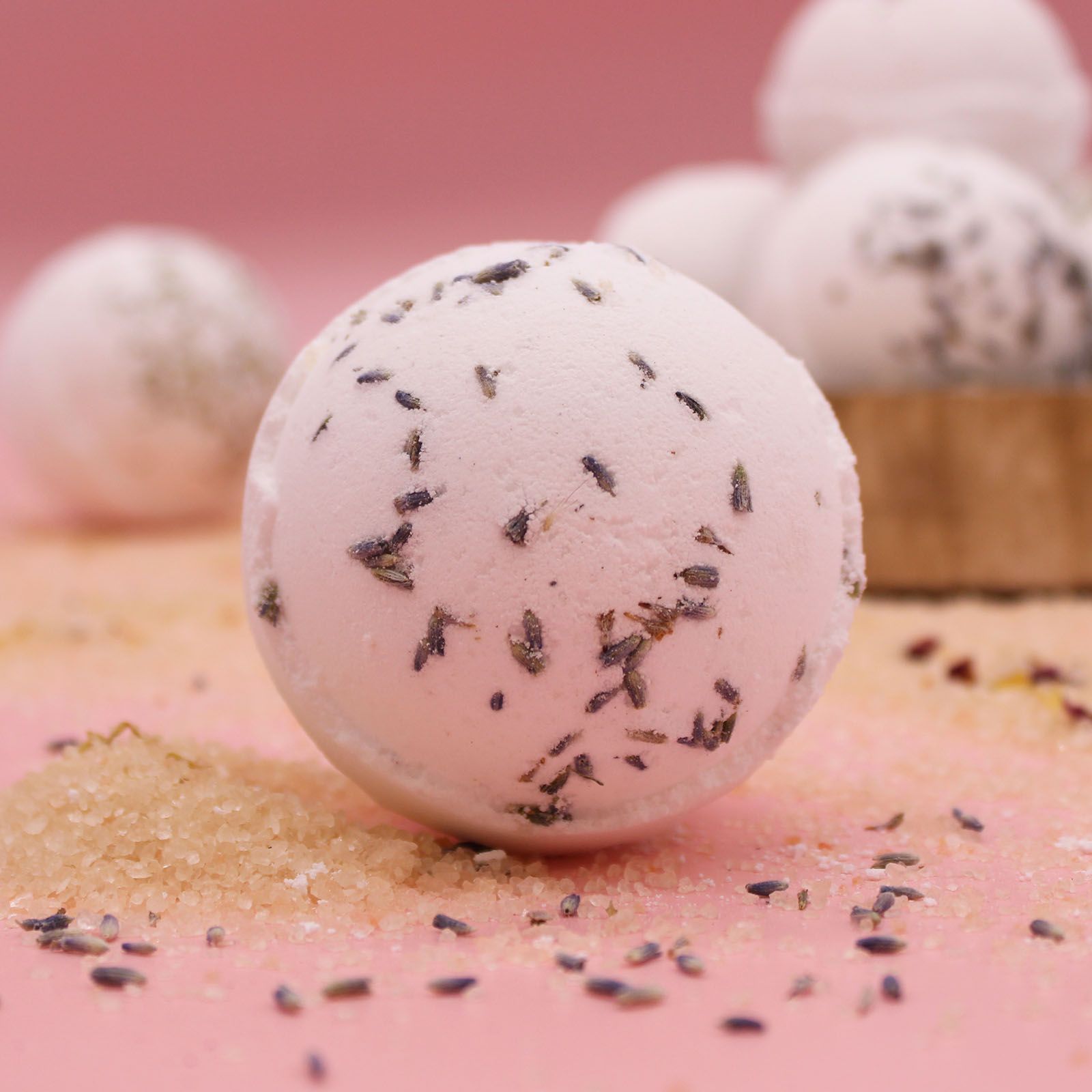 Himalayan Salt Bath Bomb: Lavender & Jojoba Oil - 180g